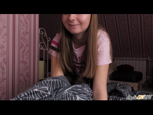 ❤️ Blondie BFF-ya xwe bi kûr dimije û di devê xwe de diqelişe ❤️❌ Vîdyoya porno li me ❌️❤